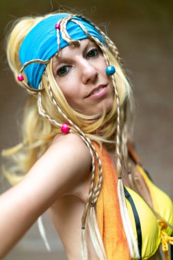 Lucca, İtalya - 2018 10 31: Lucca Comics FFX-2 şehrinin RIKKU 'sunda ücretsiz Cosplay etkinliği. Yüksek kalite fotoğraf