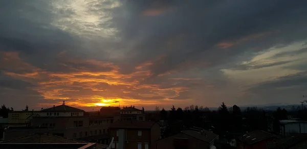 Salida Del Sol Sobre Ciudad Bibbiano Reggio Emilia Con Colores — Foto de Stock
