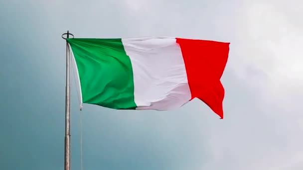 Bandera Italiana Ondeando Viento Día Soleado Imágenes Alta Calidad — Vídeo de stock