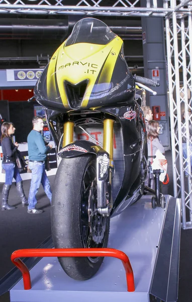 Верона Италия 2018 Mbe Verona Bike Expo Bike Custom Car — стоковое фото