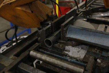 Dairesel bant testereli boru kesici. Yüksek kalite fotoğraf