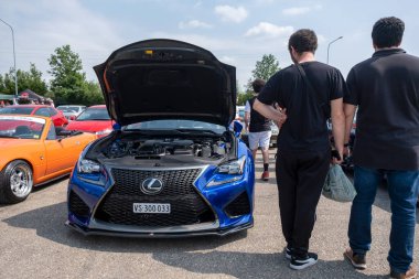 Modena, İtalya: 2023 06 03 JCM Japonya Otomobil Buluşması ücretsiz Japon araba rallisi Lexus Es Serisi. Yüksek kalite fotoğraf