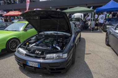 Modena, İtalya: 2023 06 03 JCM Japon Arabaları Bedava Japon arabaları ile buluşuyor Nissan Sylvia. Yüksek kalite fotoğraf