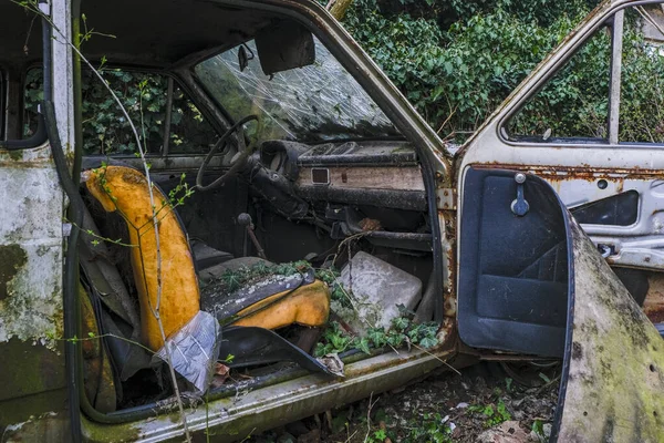 stock image Milan,Italy: 2022 10 02 vintage car in the abandoned house. High quality photo