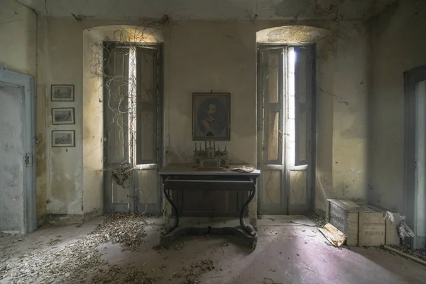Escritorio Gran Casa Abandonada Foto Alta Calidad —  Fotos de Stock