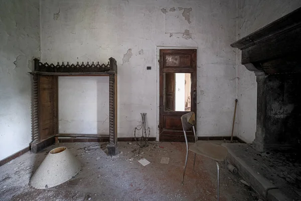 Móveis Abandonados Casa Abandonada Foto Alta Qualidade — Fotografia de Stock