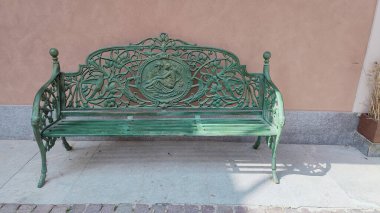 Çiçek motifli antika metal bank. Yüksek kalite fotoğraf