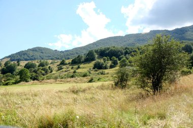 Güneşli bir günde Abruzzo Milli Parkı, Pescasseroli Aquila Panoraması. Yüksek kalite fotoğraf