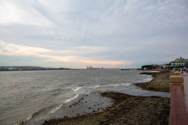 Gün batımında Taipei şehir plajı. Yüksek kalite fotoğraf