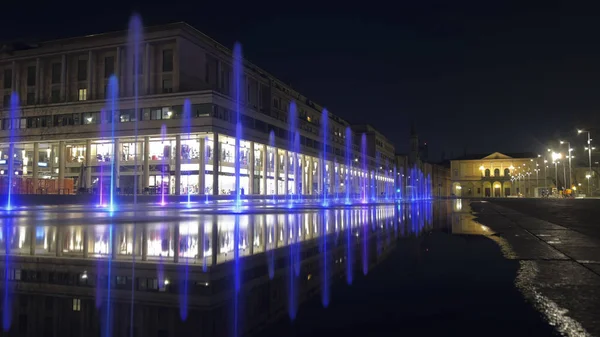 Reggio Emilia Piazza Della Vittoria Reflection Fountain Night Purple Lights — Stock Photo, Image