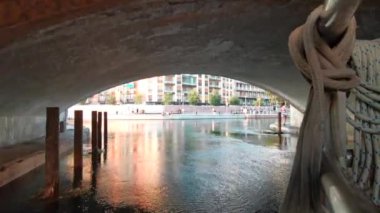 Milan kanal navigasyonunda Navigli. Yüksek kalite 4k görüntü
