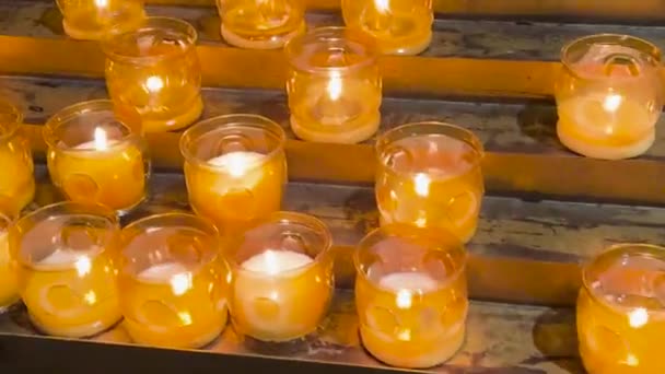 Świece Motorowe Zapalone Kościele Cristina Wysokiej Jakości Materiał — Wideo stockowe
