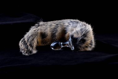 Kuyruk şeklinde tavşan köpek kuyruğu şeklinde anal dolgu. Yüksek kalite fotoğraf