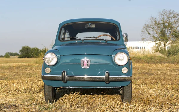 Reggio Emilia Itálie 2023 Příklad Vintage Starého Auta Fiat 750 Stock Snímky