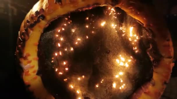 Horror Oscuro Tallado Calabaza Halloween Con Fuego Generado Por Imágenes — Vídeo de stock