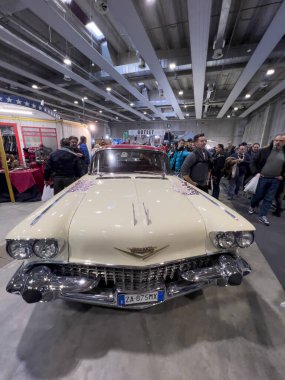 Verona, İtalya - 2023 MBE Verona Bisiklet Fuarı Bisiklet Fuarı ve Özel Araba Fuarı - Amerikan özel yapım kaslı arabası. Yüksek kalite fotoğraf