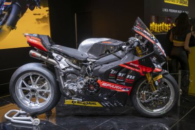 Milan, İtalya: 2023 01 28 Eicma Milano Bisiklet Fuarı Beta Enduro SBK SuperBike Danilo Petrucci Petrux. Yüksek kalite fotoğraf