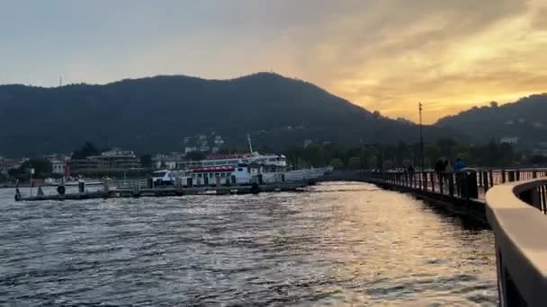 Pier Comer See Bei Sonnenuntergang Hochwertiges Filmmaterial — Stockvideo