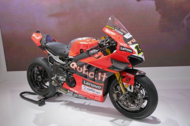 Milano, İtalya - 2022 11: Eicma Milano Bisiklet Fuarı Ducati SuperBike Alvaro Bautista. Yüksek kalite fotoğraf