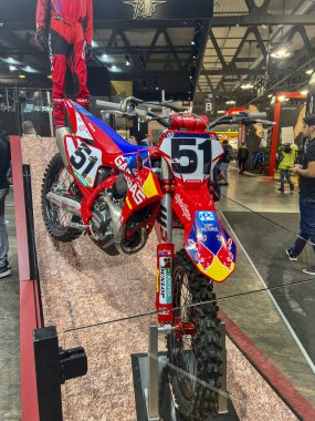 Milan, İtalya: 2023 01 28 Eicma Milano Bisiklet Fuarı Gaz Fuarı Jorge Pardo. Yüksek kalite fotoğraf