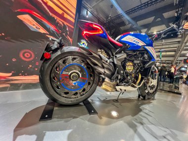 Milan, İtalya: 2023 01 28 Eicma Milano Bisiklet Fuarı Mv Agusta. Yüksek kalite fotoğraf