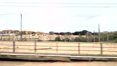 Roma 'nın başkenti etrafında İtalya' ya tren yolculuğu. Yüksek kalite 4k görüntü