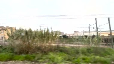 Roma 'nın başkenti etrafında İtalya' ya tren yolculuğu. Yüksek kalite 4k görüntü