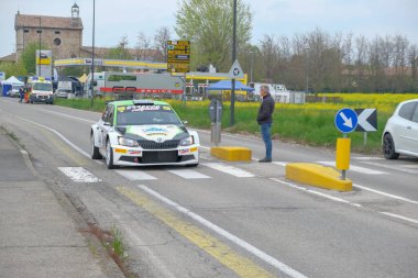 Reggio Emilia, İtalya: 06: 06 2019 Skoda Fabia ile Serbest Ralli. Yüksek kalite fotoğraf