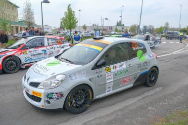 Reggio Emilia, İtalya: 06 06 2019 Serbest Rally etkinliği Renault Clio grubuyla. Yüksek kalite fotoğraf