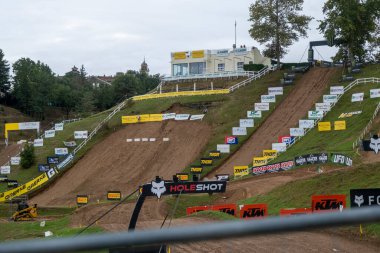 Trento, İtalya: 04 2024 MxGP Pietramurata Uluslararası Motokros Yarış Pisti. Yüksek kalite fotoğraf