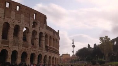 Roma 'daki kolezyum zaman atlamalı panorama. Yüksek kalite 4k görüntü