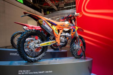 Milan, İtalya: 11 05: 2024 Eicma International bisiklet ve motosiklet şovu Ktm MxGp Jeffrey Herlings. Yüksek kalite fotoğraf