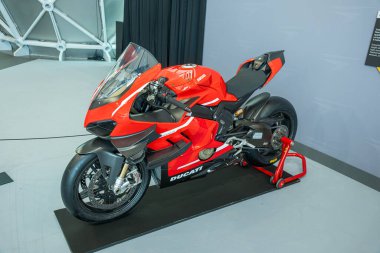 Milan, İtalya: 11 05 2024 Eicma International bisiklet ve motosiklet şovu Ducati Panigale. Yüksek kalite fotoğraf