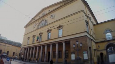Parma, İtalya 2025 01 08 Teatro Regio 'nun Zarif İçi normal bir günde. Yüksek kalite 4k görüntü