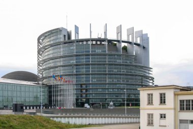 Strazburg, Fransa 'daki Avrupa Parlamentosu binasının manzarası.