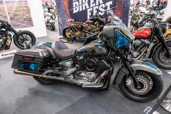 Modena, İtalya: 2025 03 Motor Festivali Fuarı Motosiklet Fuarı Özel Yamaha DragStar, Biker Festivali Etkinliği. Yüksek kalite fotoğraf