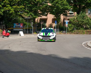 Salsomaggiore Terma Parma, İtalya: 2025 08 03 Skoda Rallisi 2 Araç Servis Parkı. Yüksek kalite fotoğraf