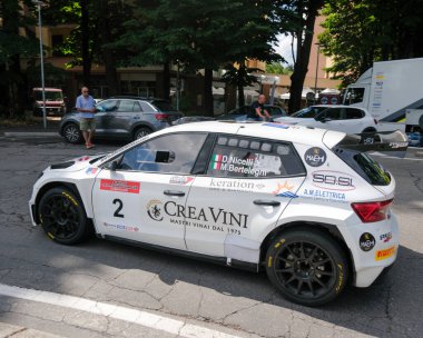 Salsomaggiore Terma Parma, İtalya: 2025 08 03 Skoda Rallisi 2 Araç Servis Parkı. Yüksek kalite fotoğraf