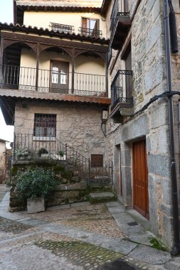 Eski şehrin dar sokaklarında.