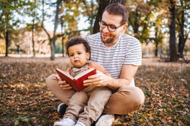 Hikaye Zamanı: Doğada Öğrenme ve Bağlanma.