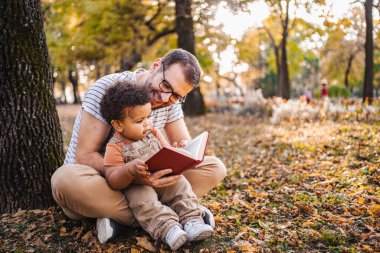 Hikaye Zamanı: Doğada Öğrenme ve Bağlanma.