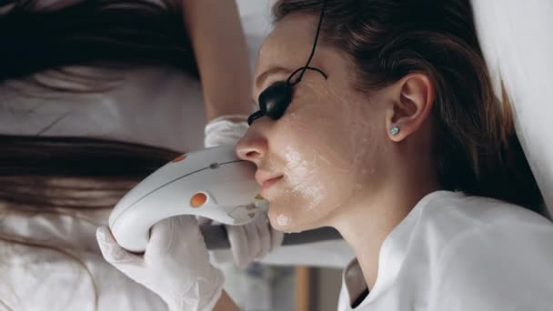 Tratamiento Facial Piel Salón Belleza Imágenes Fullhd Alta Calidad — Vídeos de Stock