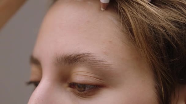 Overleg Met Een Cosmetoloog Contour Plastic Hoge Kwaliteit Beeldmateriaal — Stockvideo