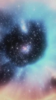 Renkli kozmik nebula derin uzay bağlamında parlak yıldızları gösterir.