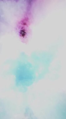 Yıldızları ve renkli bulutları olan canlı bir kozmik nebula keşfedin.