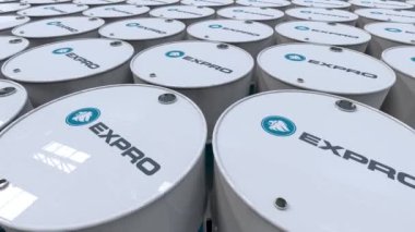 Expro Group Oil Dynamic Oil Barrels: Corporate Logo ile Endüstriyel Petrokimya Sitesi
