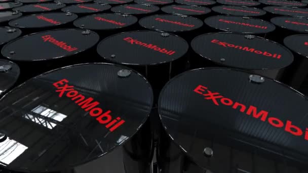 Exxon Mobil Industrial Oil Storage Barils Métalliques Animés Avec Logo — Video