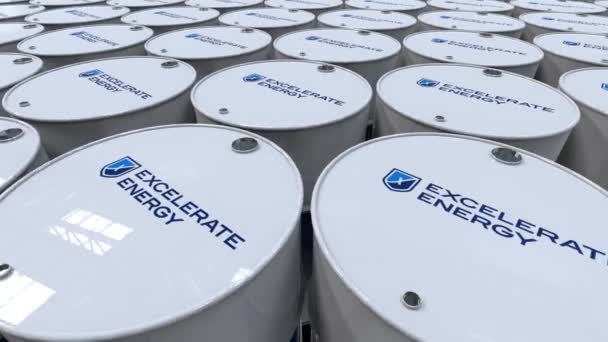 Excelerate Energy Petrochemical Manufacturing Barriles Petróleo Metal Con Logotipo Movimiento — Vídeos de Stock