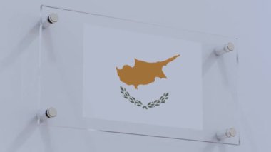 Cam Duvar Levhasının Üzerinde Yansımalı Kıbrıs Bayrağı Logosu