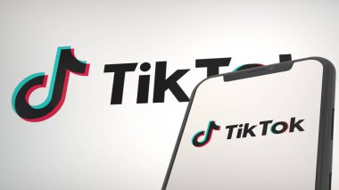Mobil ekran ve arkaplan editoryel TikTok uygulama logosu